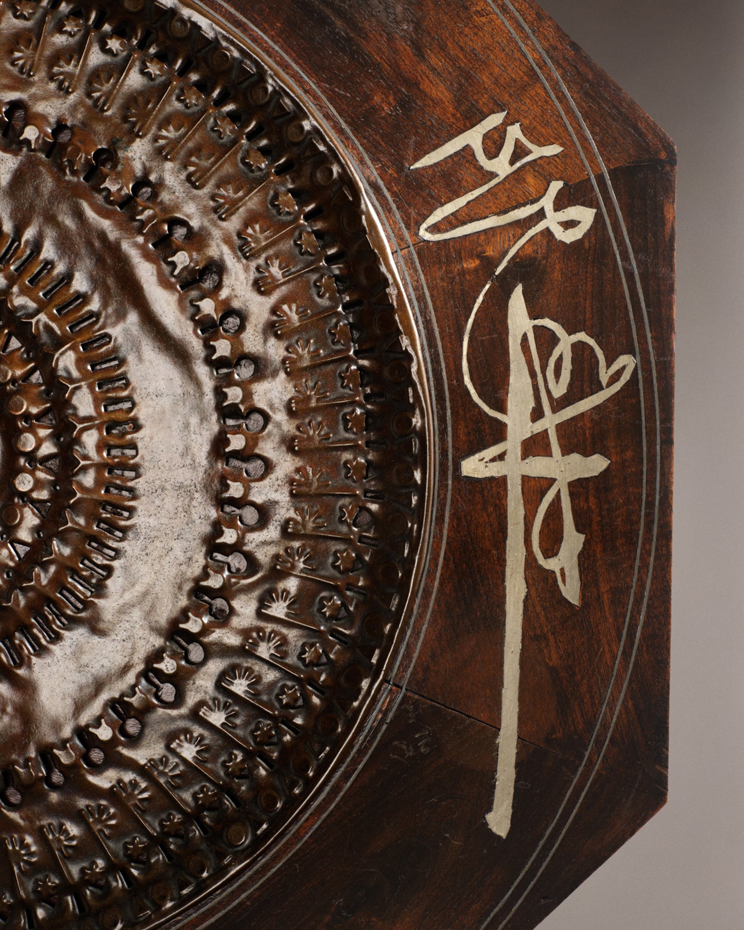 VINTAGE CARLO BUGATTI - Side table