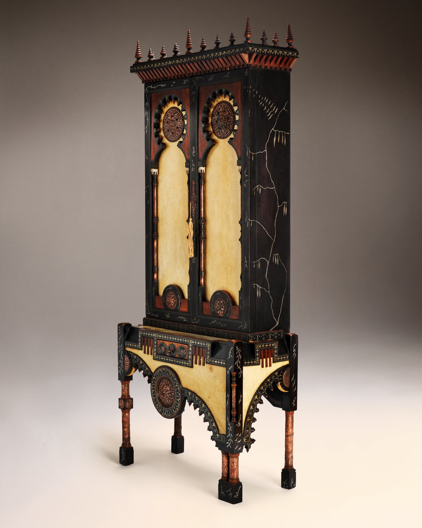 VINTAGE CARLO BUGATTI - Meuble de rangement