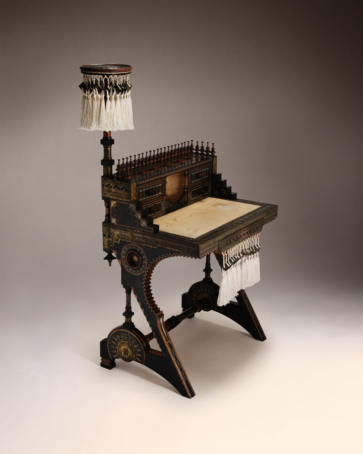 VINTAGE CARLO BUGATTI - Un bureau et une chaise