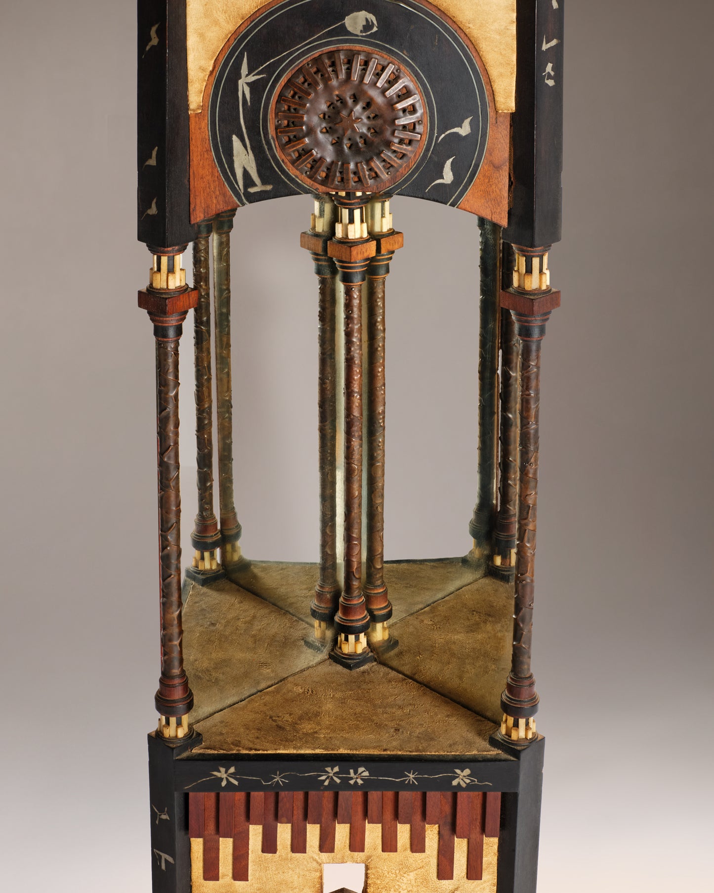 VINTAGE CARLO BUGATTI - Corner shelf