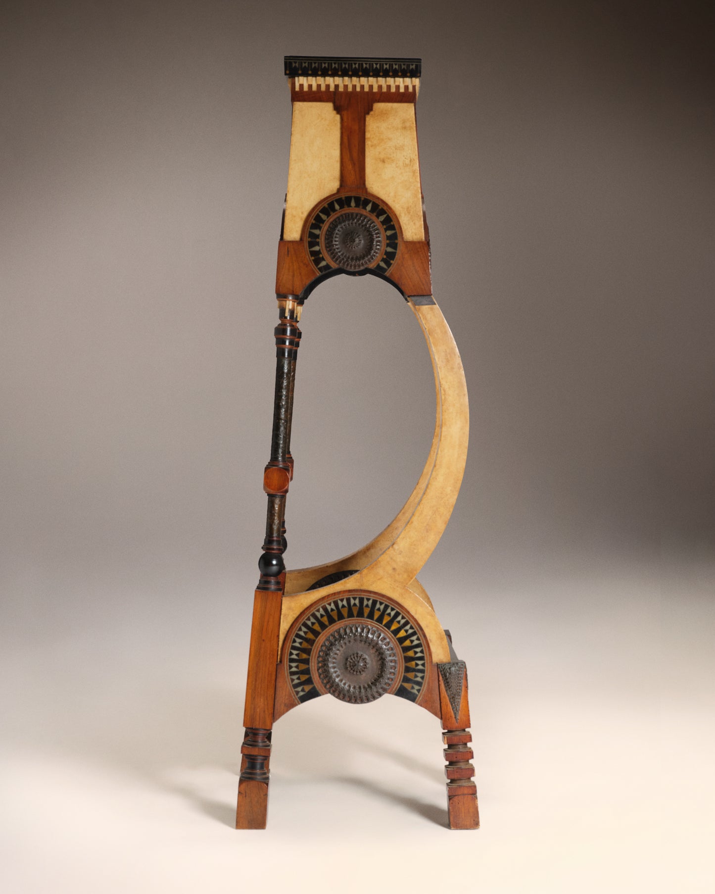 VINTAGE CARLO BUGATTI - Sellette