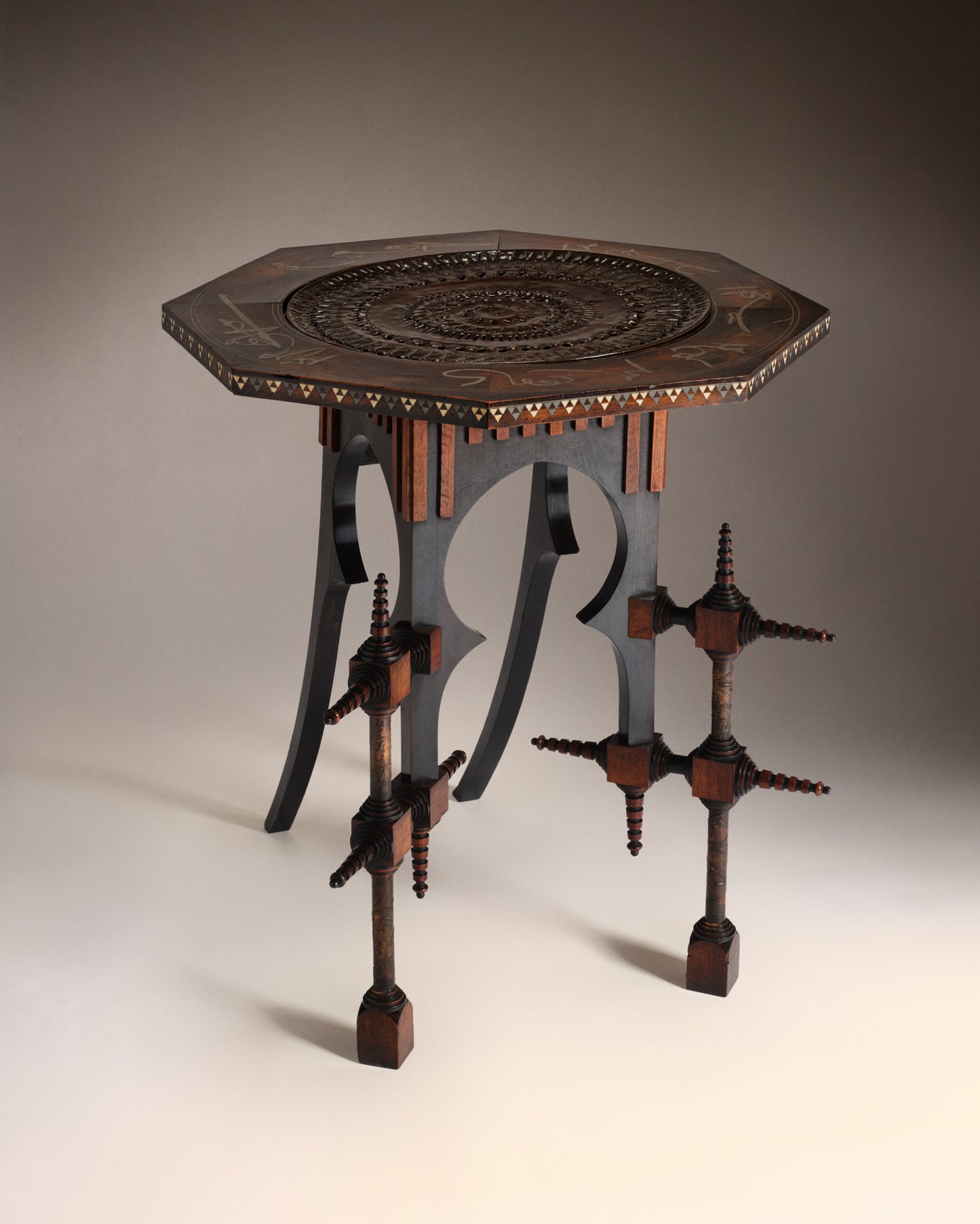 VINTAGE CARLO BUGATTI - Side table