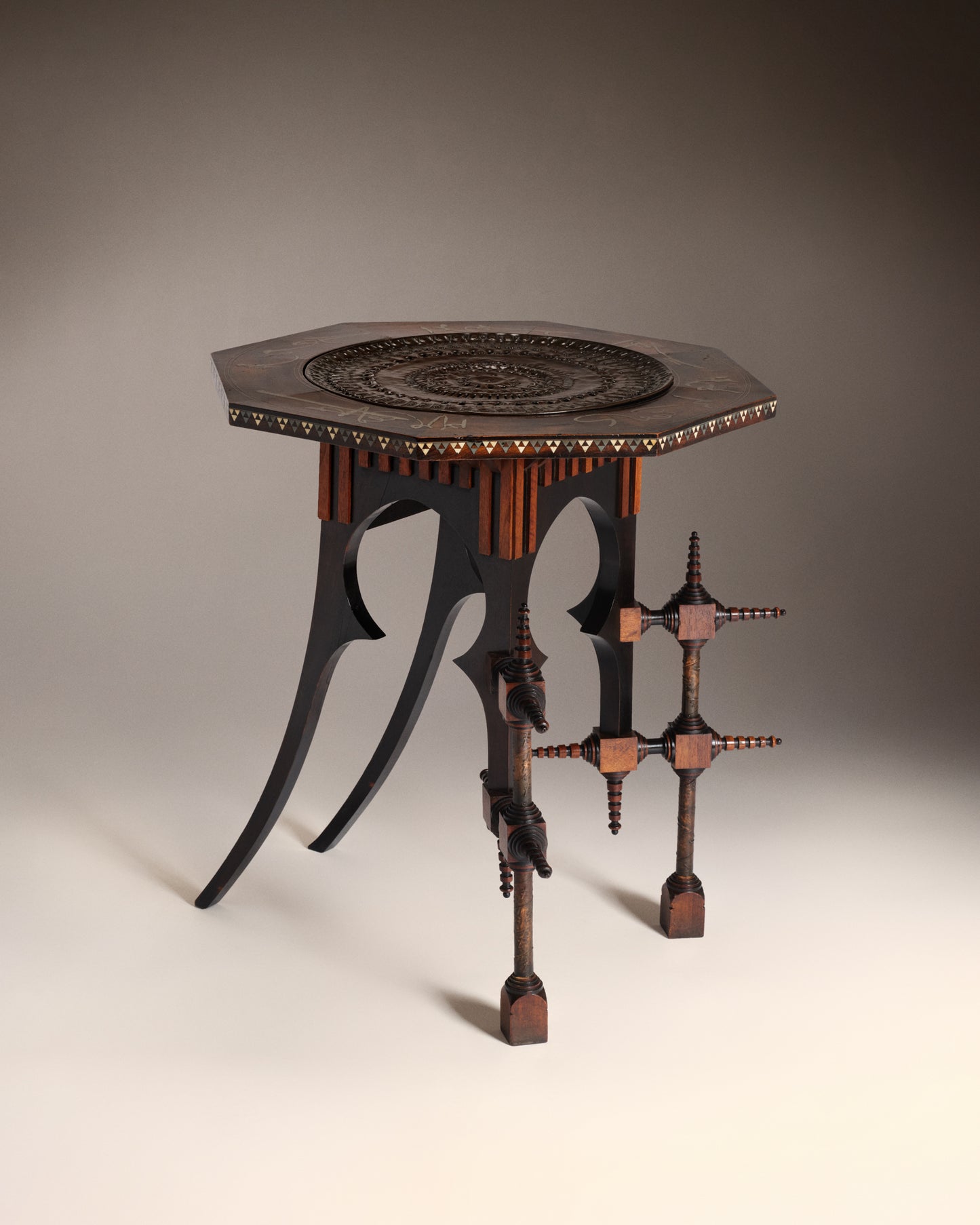 VINTAGE CARLO BUGATTI - Side table